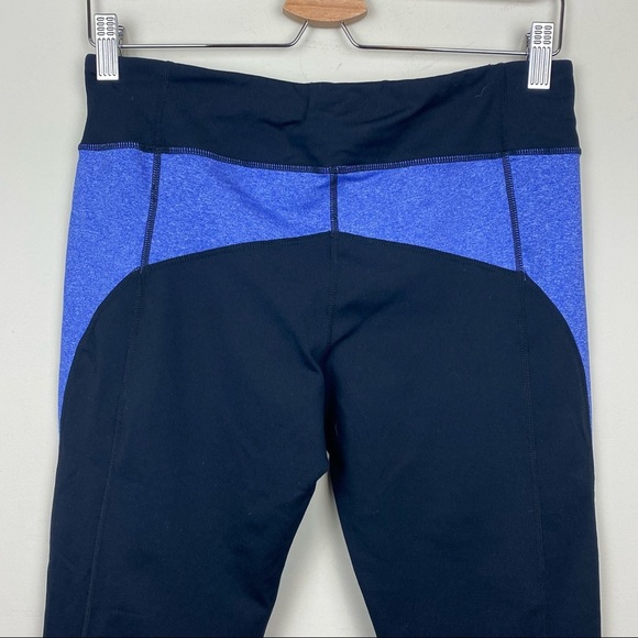 CAbi Racer Crop Leggings || Size Medium; Style #809 - Picture 6 of 9